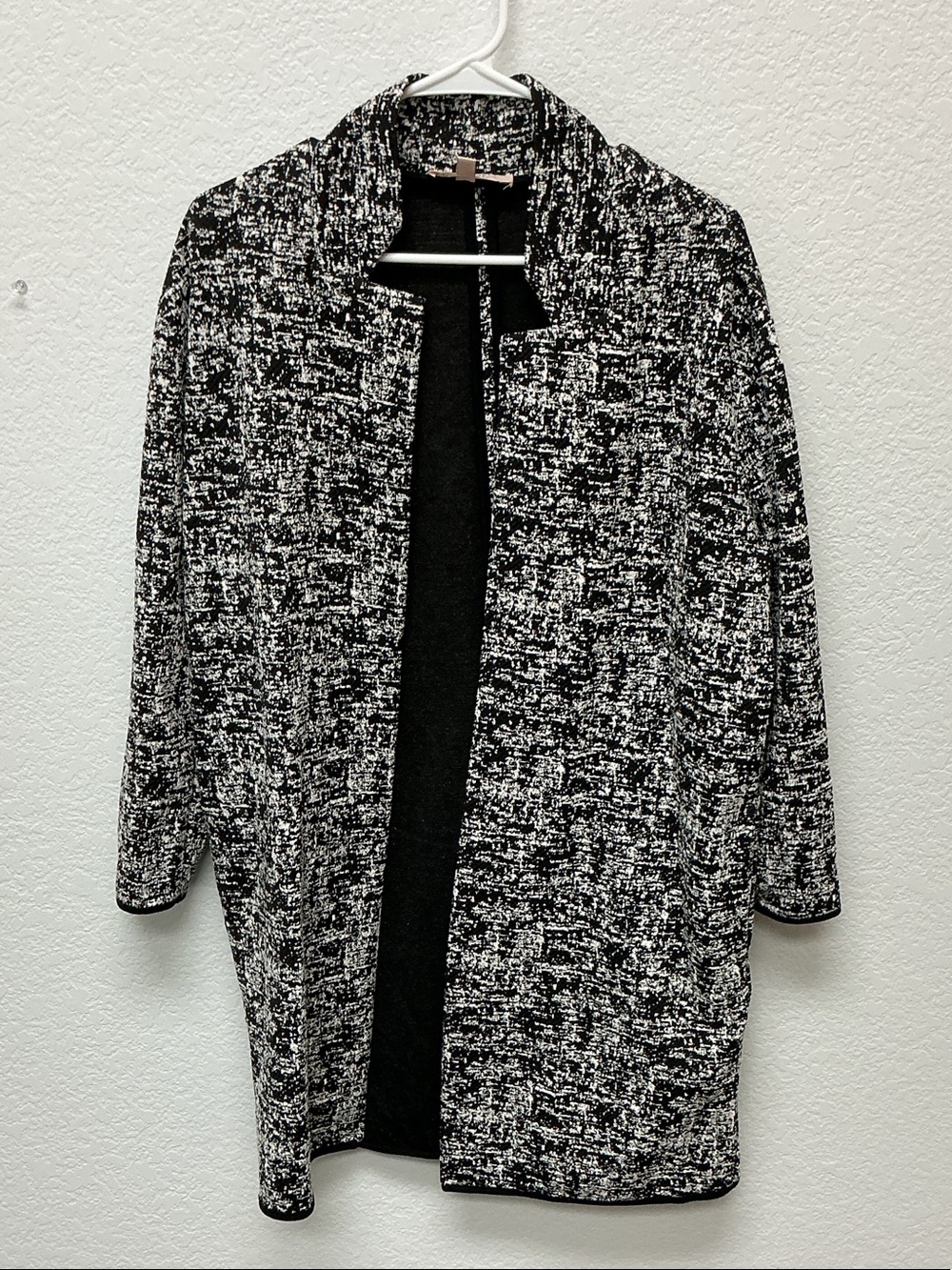 Philosophy Black & White Textured Open-Front Jacket